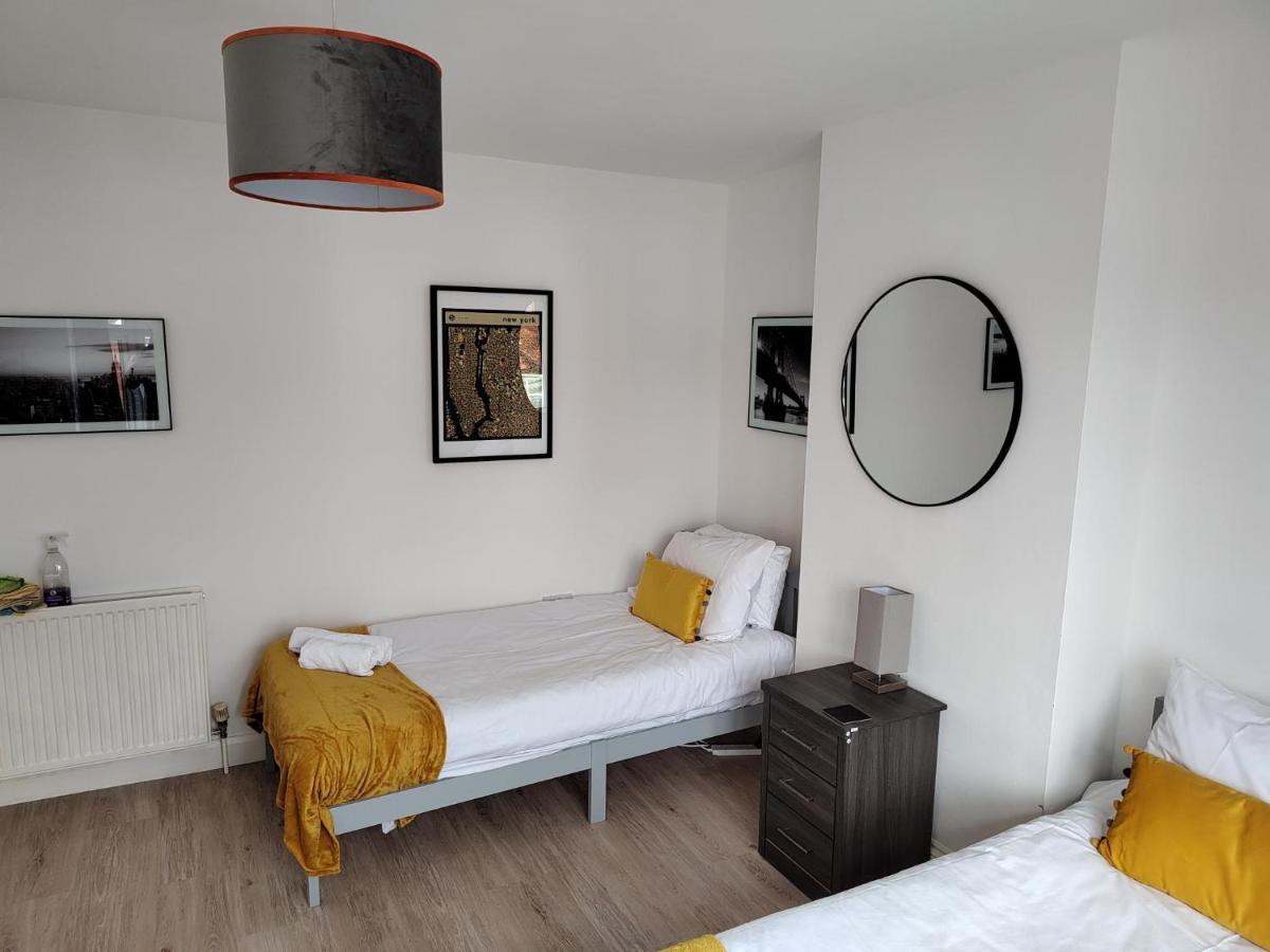 Wavertree Drive 3 Bed Contractor Home In Leicester Esterno foto