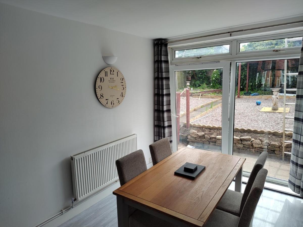 Wavertree Drive 3 Bed Contractor Home In Leicester Esterno foto